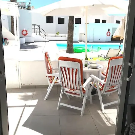 Апартаменты Beautiful Pool Side 2 Bed Apt With Free Wifi In Pdc Apt 6b