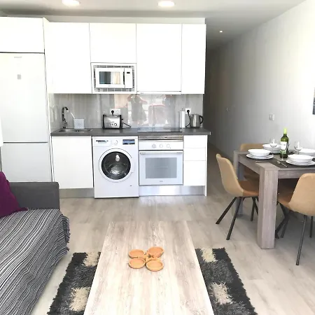 Beautiful Pool Side 2 Bed Apt With Free Wifi In Pdc Apt 6b Апартаменты