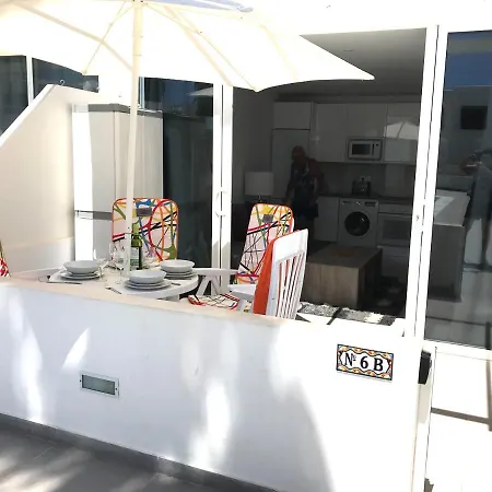 Beautiful Pool Side 2 Bed Apt With Free Wifi In Pdc Apt 6b *